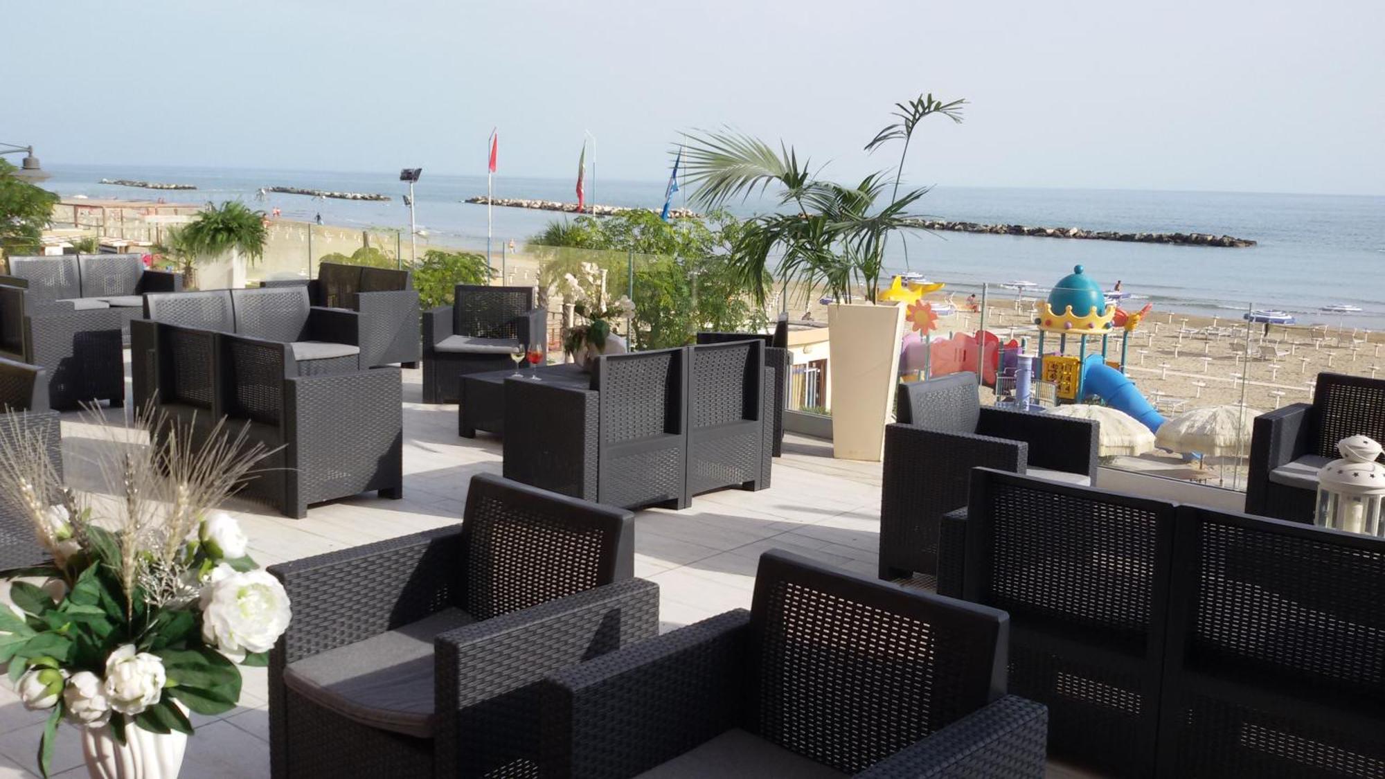 Hotel Piccadilly Bellaria-Igea Marina Esterno foto