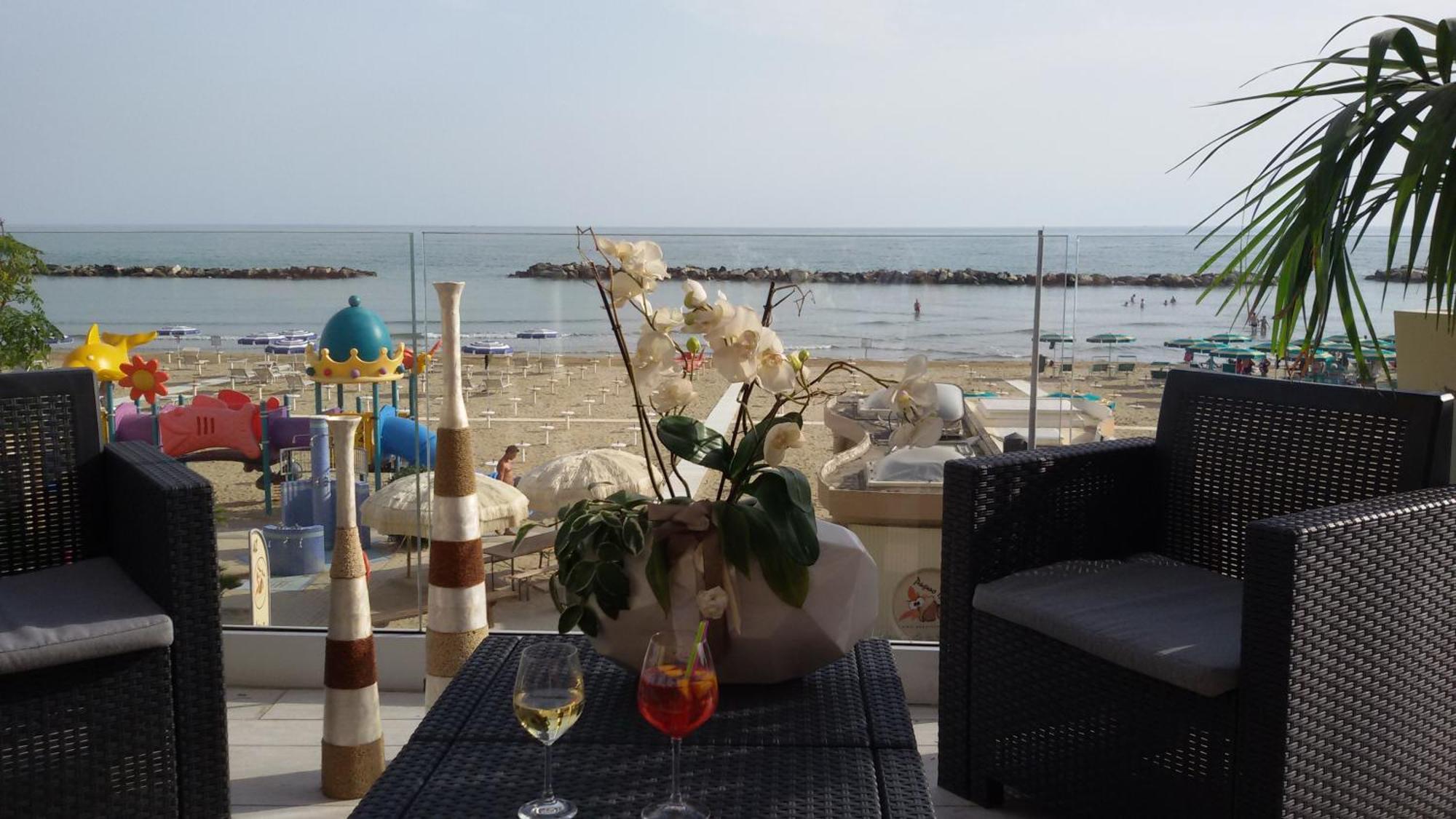 Hotel Piccadilly Bellaria-Igea Marina Esterno foto