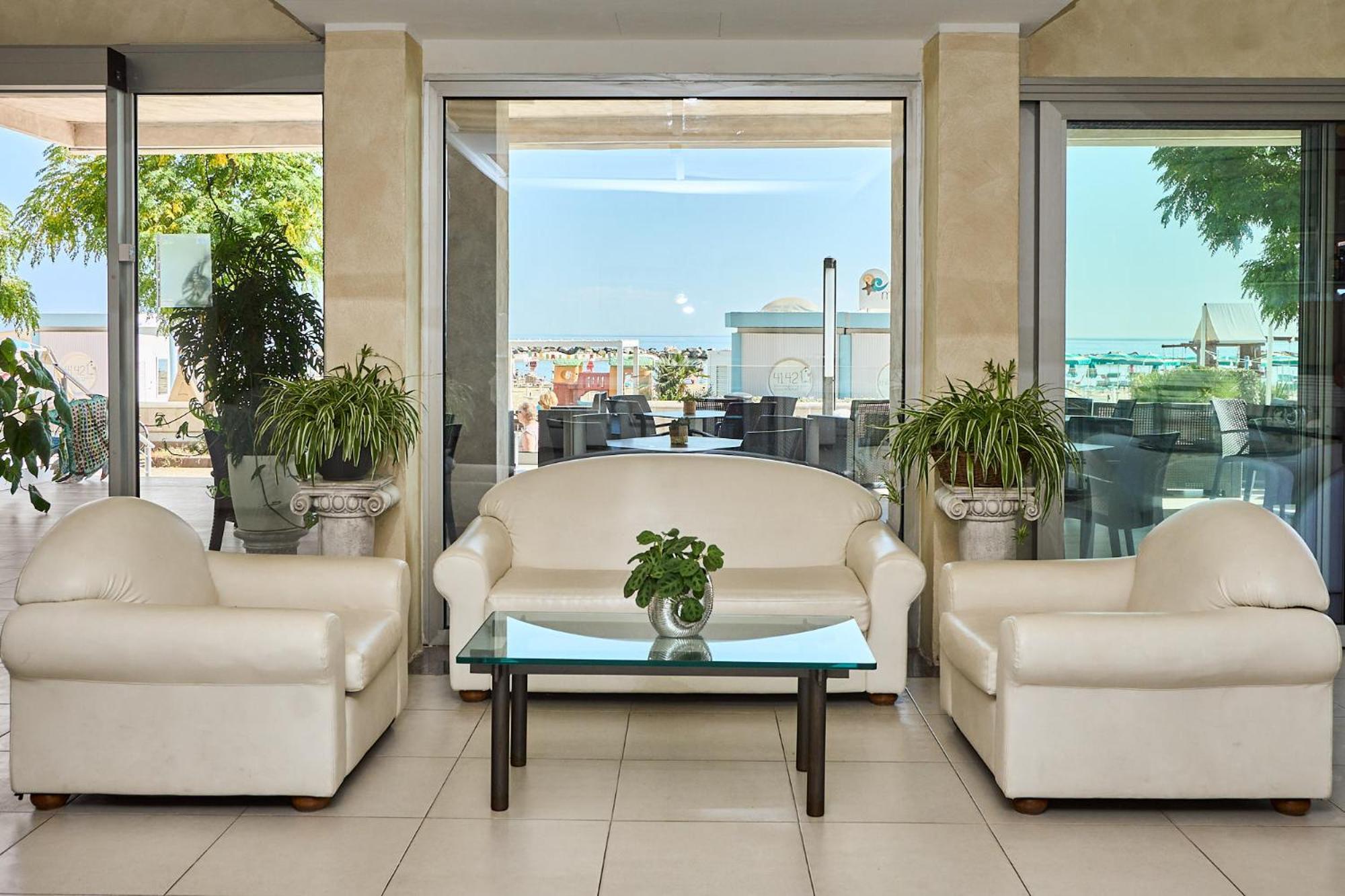 Hotel Piccadilly Bellaria-Igea Marina Esterno foto