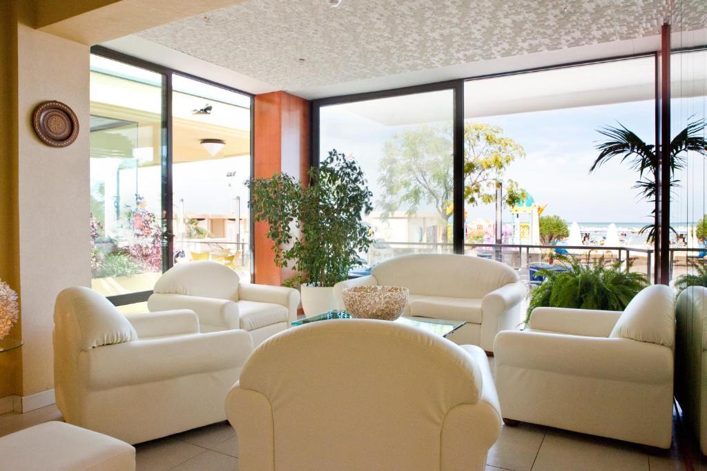 Hotel Piccadilly Bellaria-Igea Marina Esterno foto